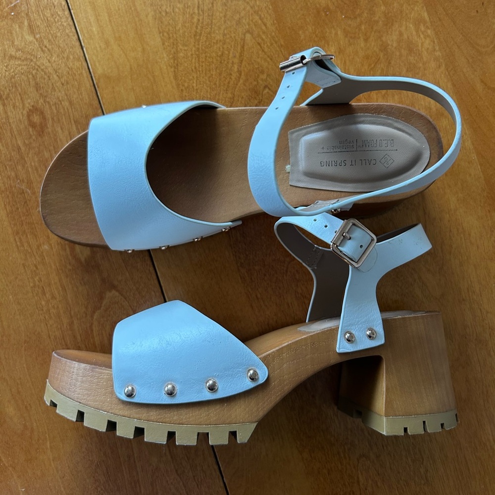 Sz 8.5 Call it Spring Block Heels